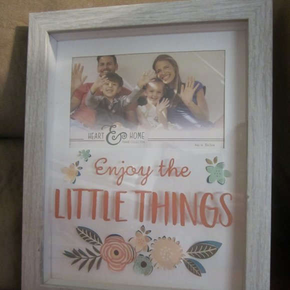 Wall Art with 4 x6 photo opening - Picture 3 of 3